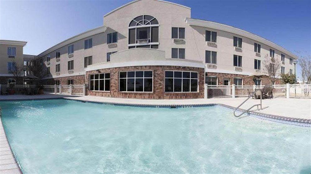 Holiday Inn Express Hotel & Suites Eagle Pass By Ihg Exterior foto