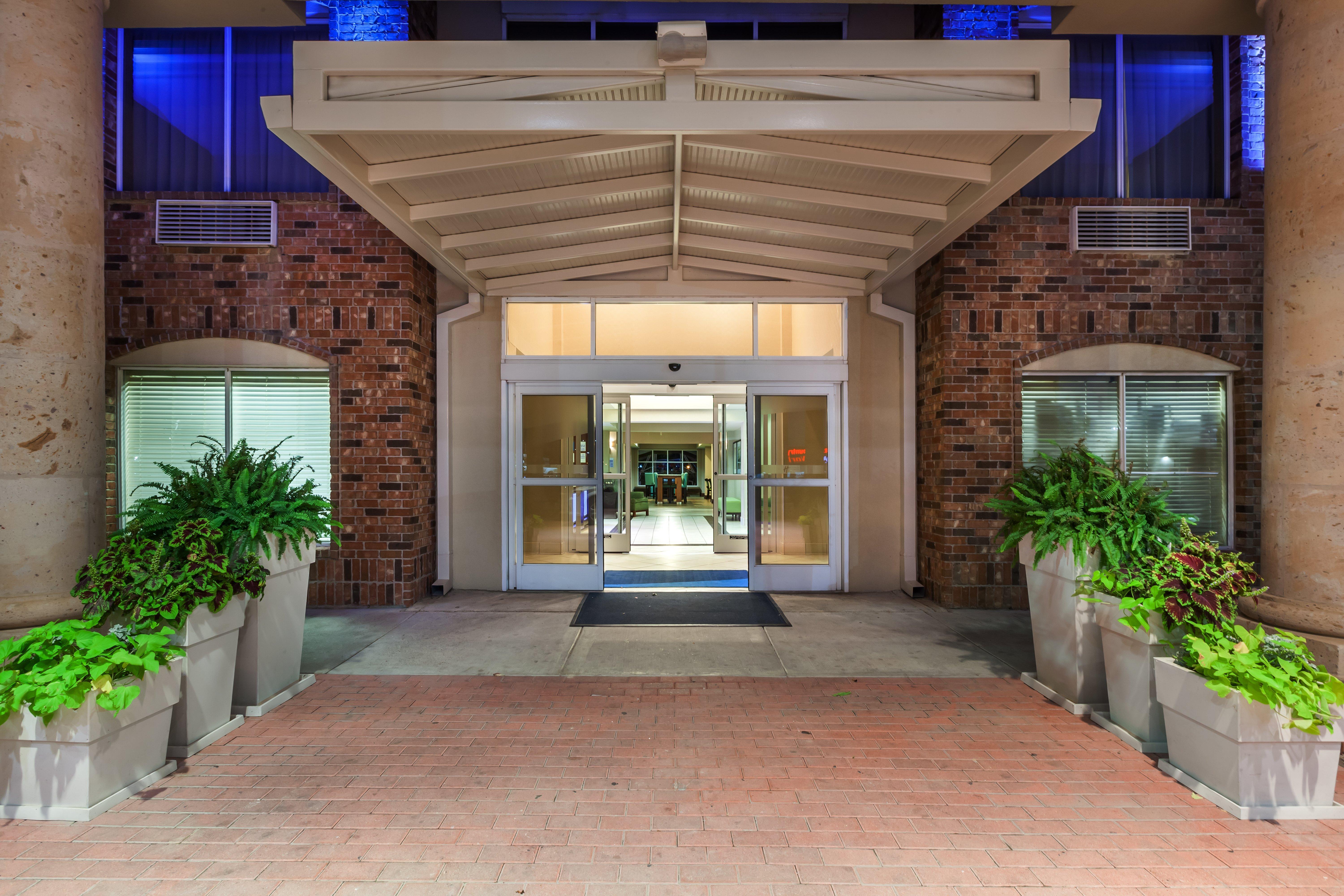 Holiday Inn Express Hotel & Suites Eagle Pass By Ihg Exterior foto